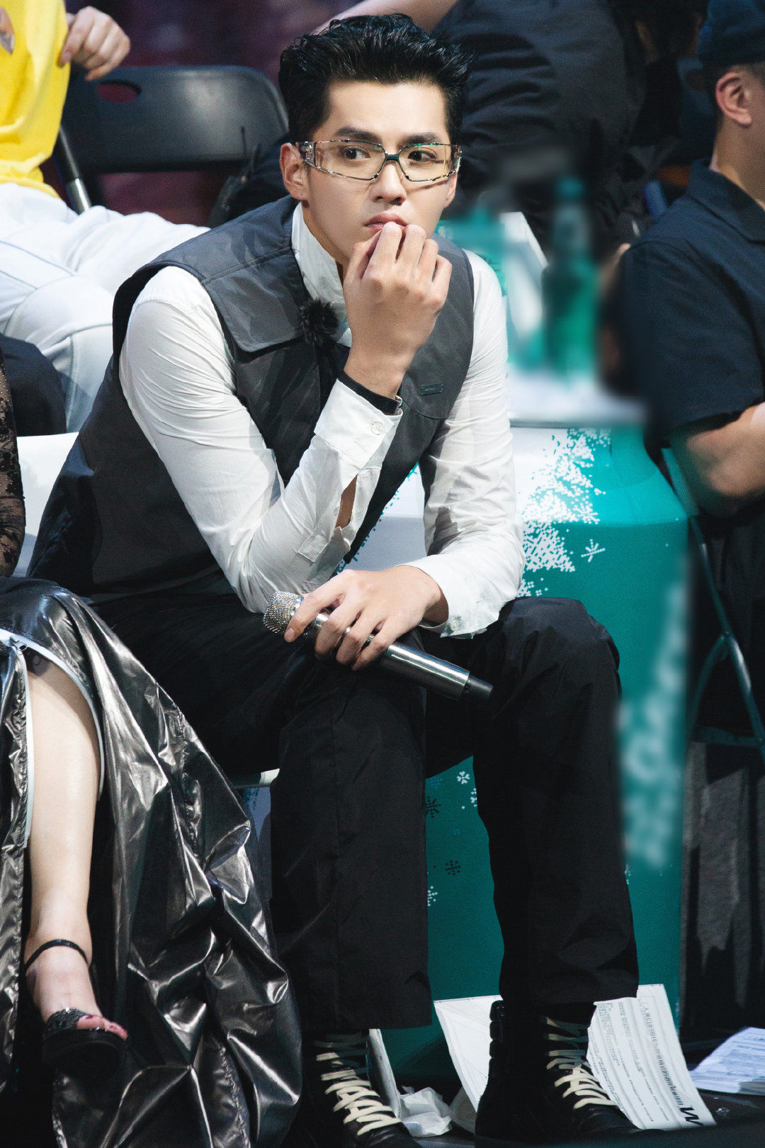  正式|200906 今晚潮玩无届T台秀正式拉开帷幕 看吴亦凡为爱跨次元