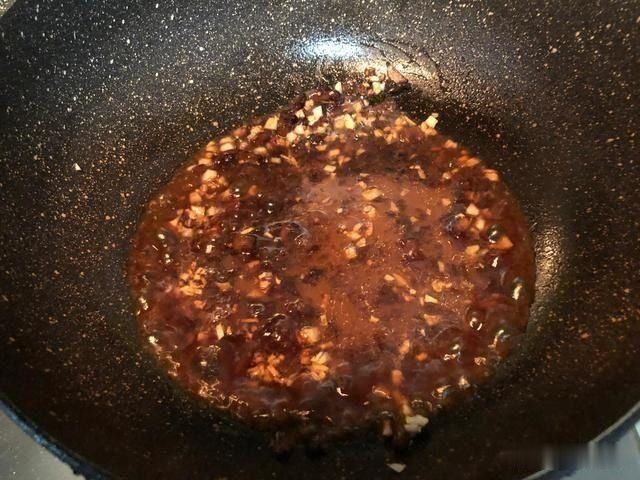 翠绿|生菜这么做翠绿爽脆，苦味减少鲜香加倍，十分钟上桌，一盘不够分