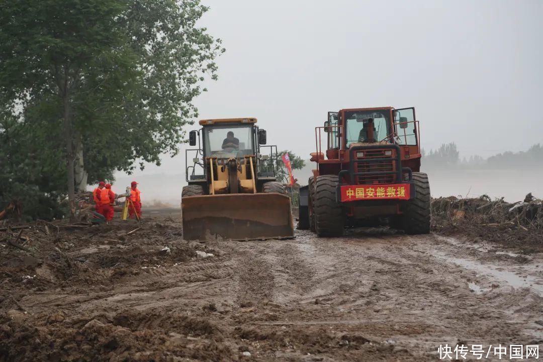 应急管理部工程救援专业力量出击 成功解除京津冀多处洪涝险情