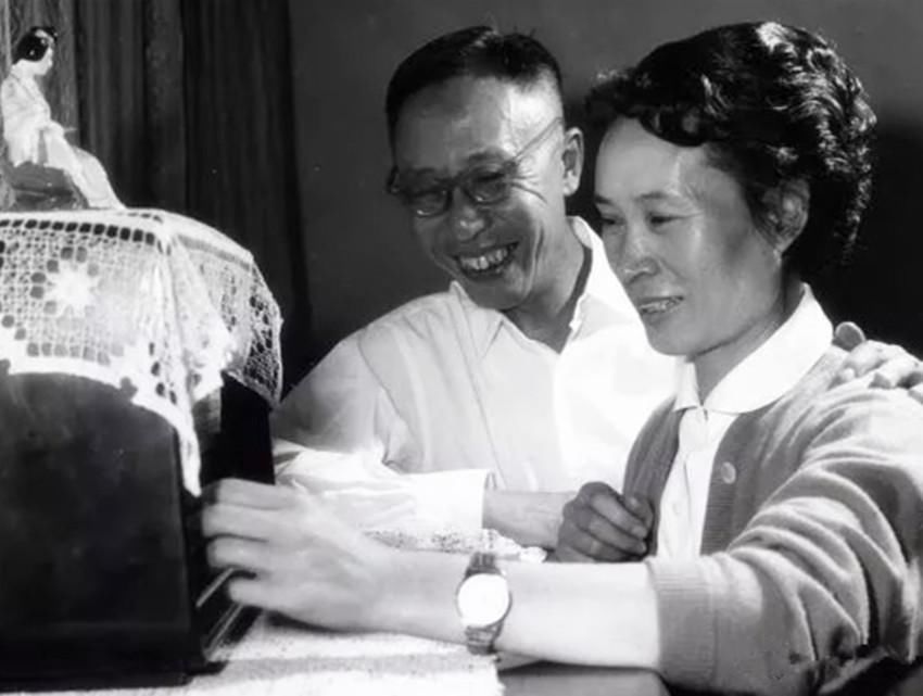 溥仪|溥仪娶了李淑贤后,一连几周都不敢上床睡觉,知道原因李淑贤崩溃