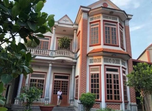  老翁|七旬老翁钱多到数不清 拥有11名妻子和27个儿女