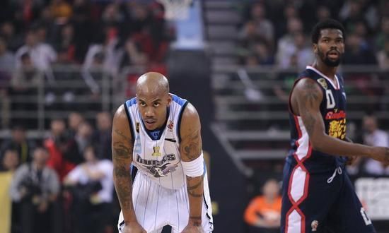  逆转|林书豪的北京遭广东19分逆转，8年前马布里灭掉狂追20分的广东