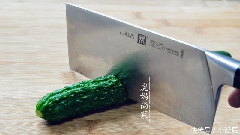 入味|2种方法切蓑衣黄瓜,柔软似水蛇腰,怎么扭都不会断,清脆入味快