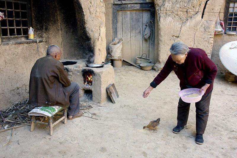 老人|辛苦一辈子的农村老人,在养老上都面临哪些问题?