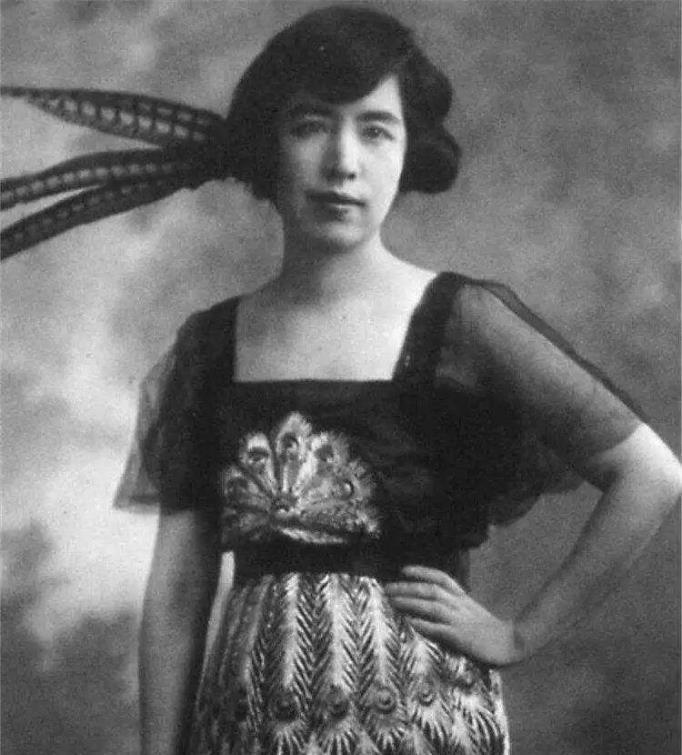  吕碧城|此人不谈恋爱，一辈子挥金如土，生前遗愿：家产全捐，不留骨灰！