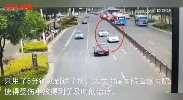  车主|“熊孩子”高空抛物砸坏汽车后不慎摔伤，被砸车主帮忙送医