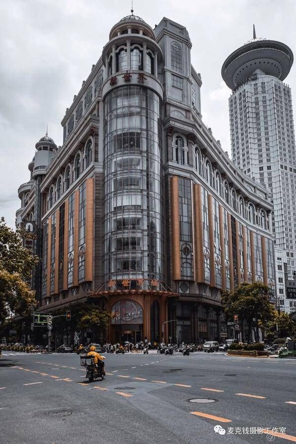 理光|从"新天地"到"新世界" 理光 GR3 的街头日记