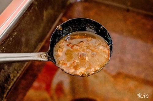 打包|天呐!让人专程驱车上百公里来打包的炸酱面,竟在襄城藏了24年!