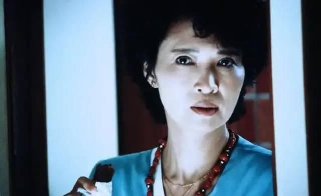  阿娥|《女人，四十》25年，萧芳芳用神演技说明，女性该上班还是顾家