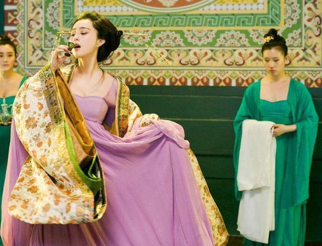 简单|历史上杨玉环那么受宠，为何没能生下一儿半女？原因其实很简单