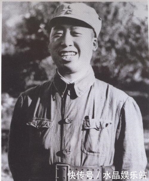 滕代远|他曾跟元帅平级，55年没有参加授军衔，临终仅留下两字遗言