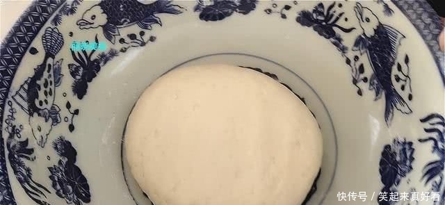  发酵|外面卖8元一张发面酱香饼，自己做成本3元，酱料配方告诉你，香