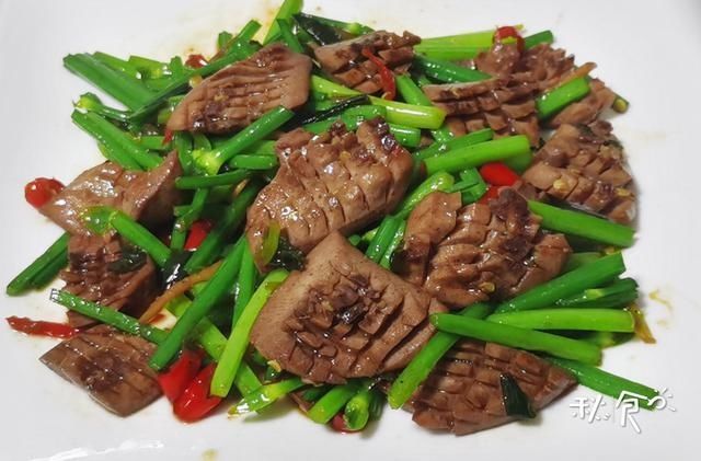 新鲜的猪腰|炒腰花“去腥”是关键,做好这3步,炒出的腰花鲜嫩好吃,没腥味