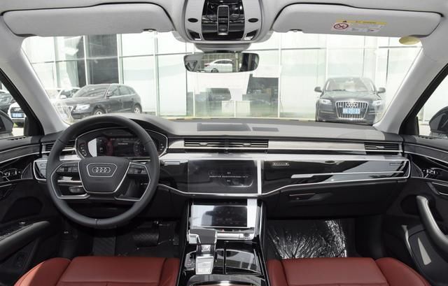  看车|男子半年试驾奥迪A8近80次，销售：盒饭吃了不少，来得比我都准时