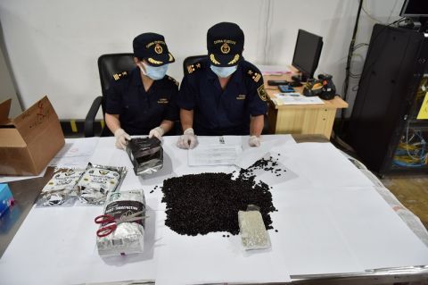 查获|大麻藏在咖啡豆里想蒙混进境,被海关查获