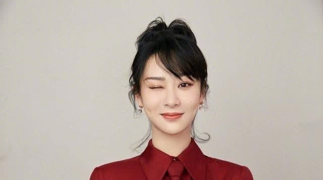  修图|杨紫进组后身材惨不忍睹，网友：奶茶不离手是没有自知之明吗