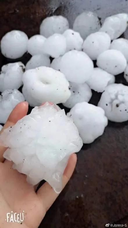  砸坏|吉林省这地突降冰雹！大小如鸡蛋！牌匾都被砸坏了……