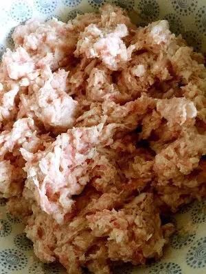 好吃|1斤猪肉,1节莲藕,教你正宗炸莲藕丸子的做法,又香又酥脆,好吃