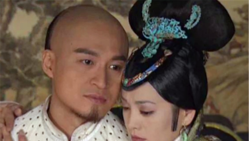  手握|多尔衮手握重权，为什么不篡位选择自己做皇帝？是因孝庄吗？