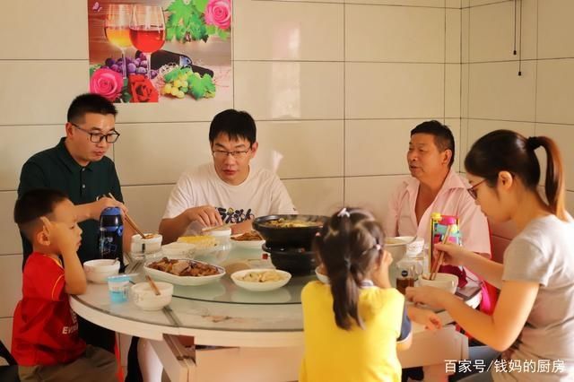 国庆|国庆回老家团聚,晒午餐引来无数点赞,网友:羡慕,家的味道