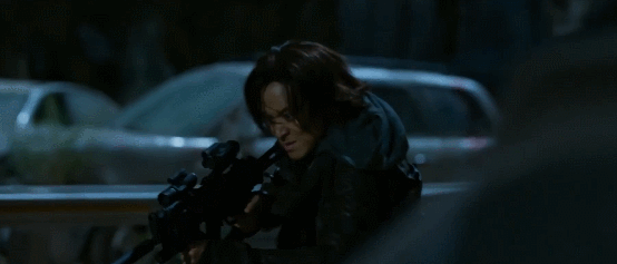  爆棚|口碑爆棚的丧尸神作，续集却大换血，《釜山行2》还是烂尾了！