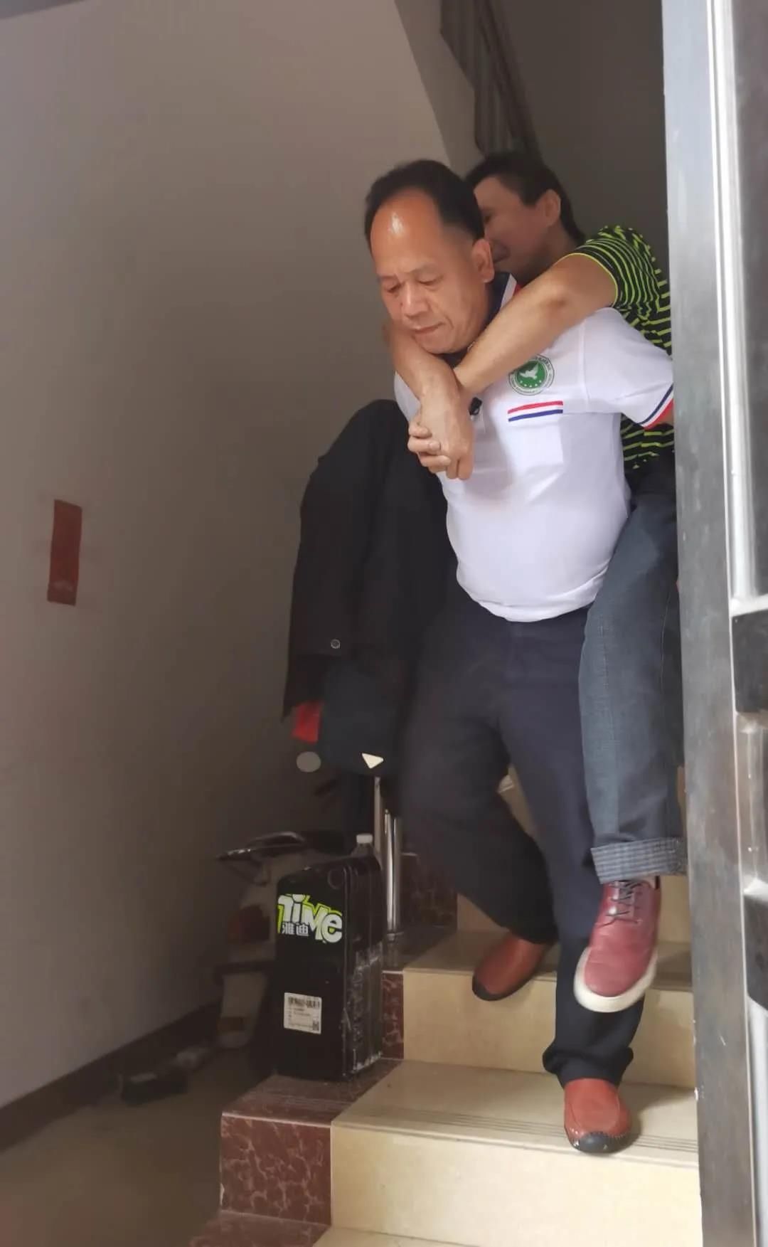 年前|他29年前染毒,如今还在沾“毒”.....央视拍了真相!