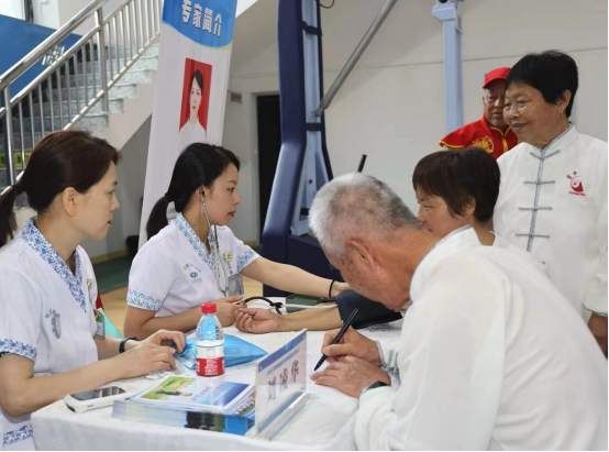 2023年陕西省老年健康宣传周启动仪式举行