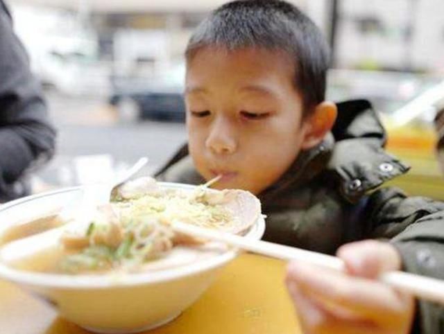  牛师傅|这碗“毒面条”已毁了许多孩子与家庭，为人父母，要恪守爱的分寸