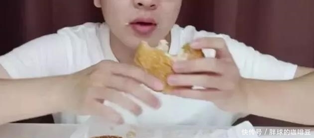 肯德基|都是汉堡,为何肯德基与华莱士差距大对比后得出答案,不想吃了