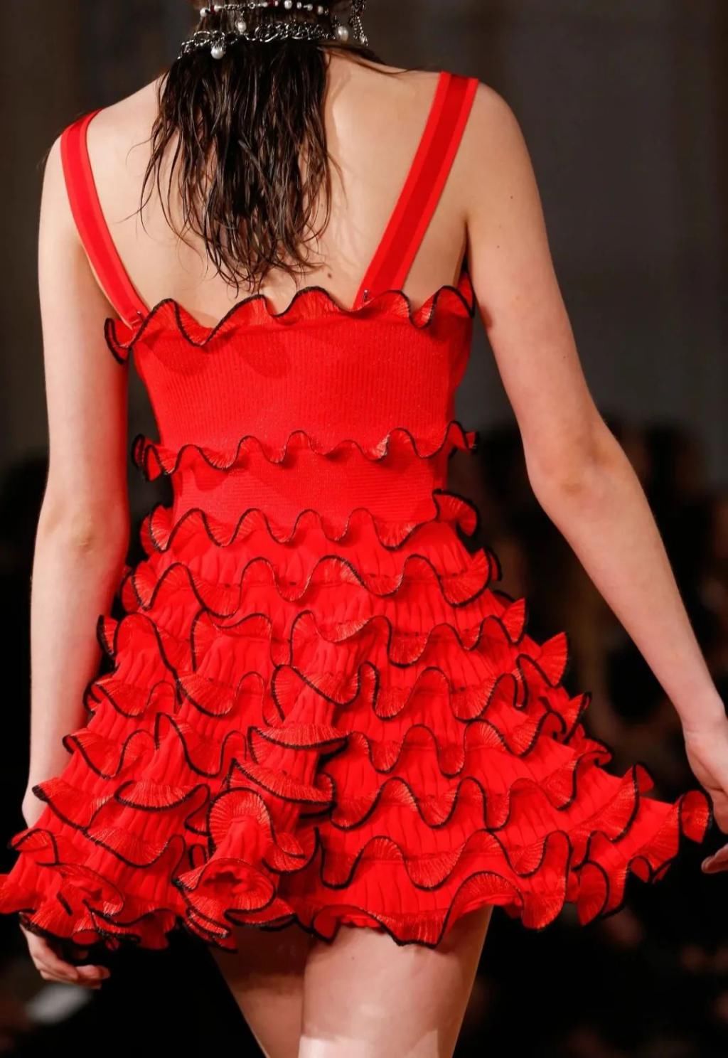 细节|时装背部细节表现丨绝对不能敷衍的背部设计