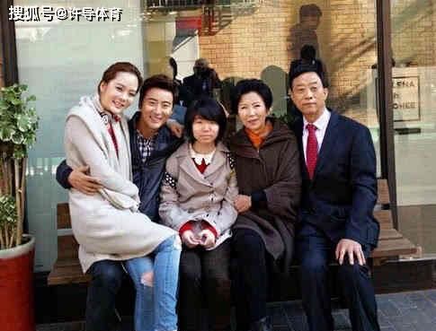  知名|她是韩国知名影星，27岁离婚后嫁入中国，如今被中国公婆宠成公主