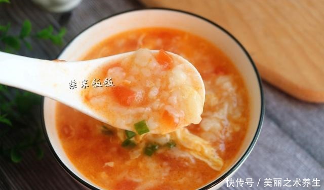 搅拌均匀|做疙瘩汤,这样最省事!疙瘩软滑不粘牙,鲜香开胃吃不够