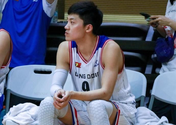 旧主|广东弃将战旧主砍生涯新高,一年辗转四个联赛,滑板少年坚守梦想