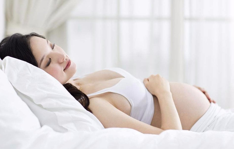  怀孕期间|妈妈吃辣宝宝抗议，“母子连心”是真的吗，宝宝也能尝到滋味吗