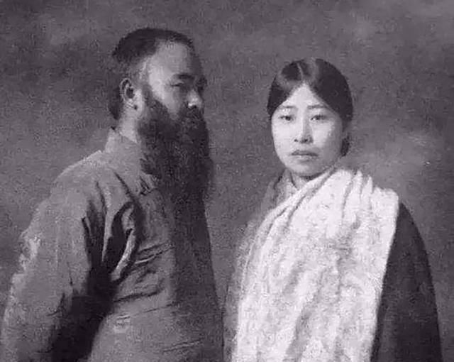  骗光|15岁嫁给张大千，生了8个孩子，受冷落后爱上牌友，却被骗光钱财