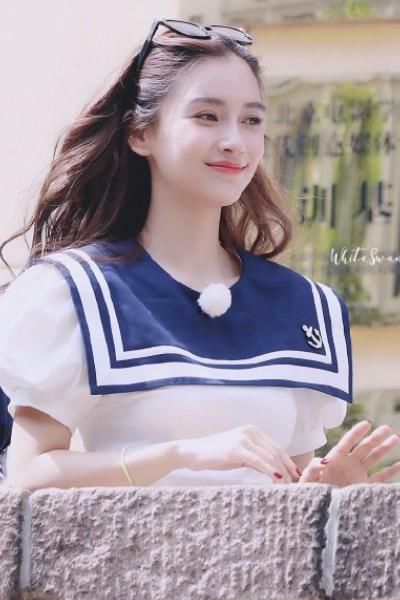  变化|同样是穿水手服，当Baby欧阳娜娜同框时，气场变化很明显