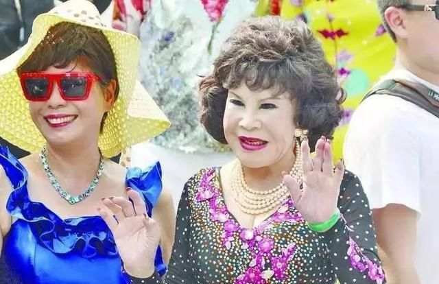  巨资|86岁黄夏蕙：生6胎都得不到名分，斥巨资办生前葬礼今越整越丑