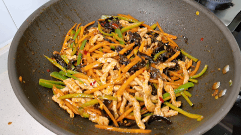 一学|鱼香肉丝的家常做法,厨房小白一学就会!