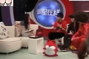  还要|主持站队跪舔郭敬明？他还要不要脸！