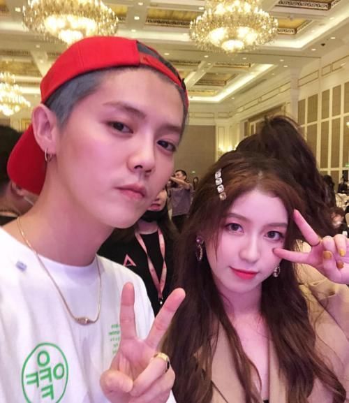 鹿晗|《创3》收官开庆功宴,黄子韬鹿晗热聊不断,旁边徐艺洋的表情亮了