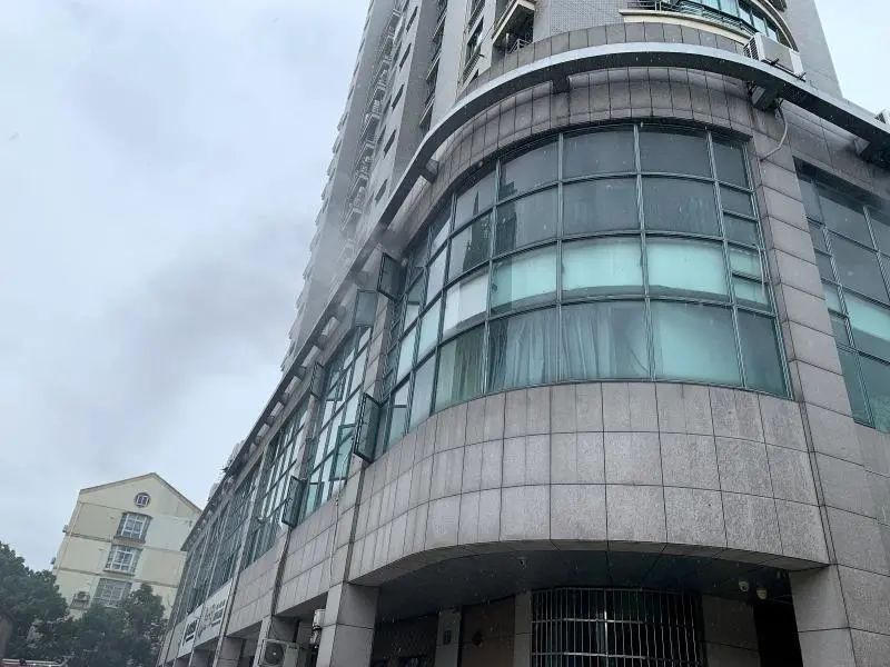  神奇|家中烧得面目全非，3个孩子神奇自救！