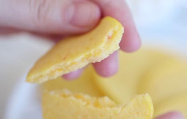 好吃|孩子爱吃的山药肉松饼，鲜香味美，营养好吃，不错的育儿辅食