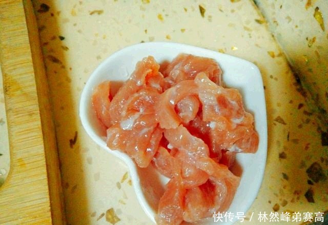  全家|天热真没胃口，简单快炒一盘它，好吃又开胃，全家抢着吃