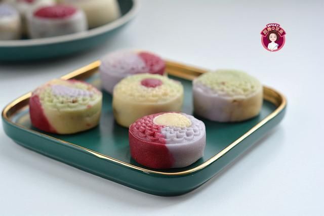 冷藏|不用烤箱的冰皮月饼,冷藏后比冰淇淋还好吃,包一包压一压就成形