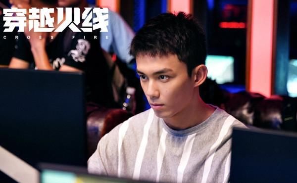  鹿晗|又一部双男主剧来了，鹿晗吴磊主演《穿越火线》，但并非耽改剧！