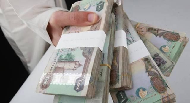  余额|男子890万存银行两年后余额清零, 银行要赔他970万