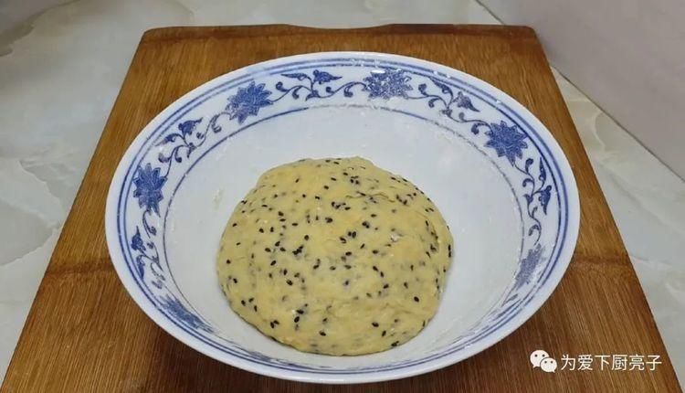  简单|油条这做法才简单，切一切炸一炸，个个焦脆又香甜，学会能开店了