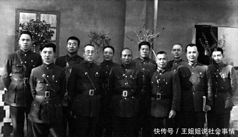 黄百韬|太蠢!副司令起义,派装甲车接司令,司令却卷起铺盖上总部请罪去了