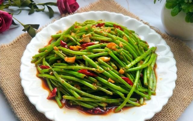 步骤|春节餐桌上最受欢迎的一道蔬菜,比肉香比肉贵,亲朋好友都喜欢