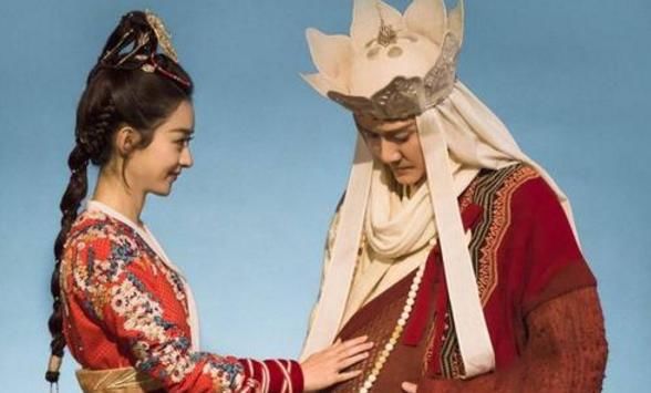  女星|冯绍峰婚前是吻戏之王，杨幂当年批他加吻戏，他却说有个女星下不去嘴